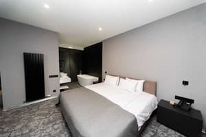 Small Hotel 25