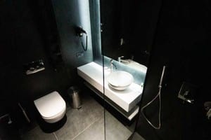 Small Hotel 14