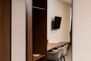 Small Hotel 9