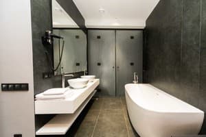 Small Hotel 10