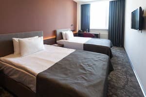 Small Hotel 19