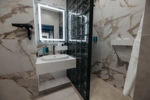 Гостинично-ресторанный комплекс Spatium Medical & Wellness Hotel. Делюкс трехместный  10
