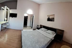 Студио апартаменты в центре на 5 этаже 3