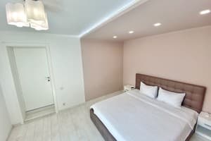 Квартира Трехкомнатная SKY HOUSE. Бесключевой доступ. (Район Подолья). Апартаменты двухместный  19