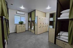 Хостел Trend House Hostel. Место в мужском 18-местном номере  4