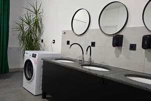 Хостел Trend House Hostel. Место в мужском 18-местном номере  26