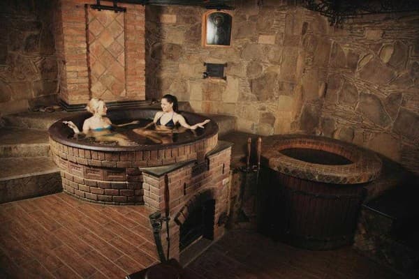 UNGVARSKIY Thermal Hotel 2
