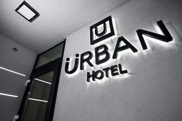 Urban Hotel 6