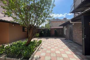 В центре города на ул. Главная 6