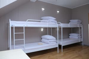 Отель VIP hostel. Место в общем 9-местном номере (№ 7) 1