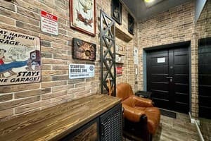 Квартира VIP просп.Соборный 216 (возле
McDonald's). Апартаменты трехместный VIP на проспекте рядом с МакДональдз 14