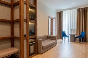 Отель Villa Boutique Mukachevo. Люкс 4-местный  2