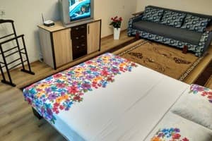 Квартира Біля Іскри вул. Кавалерідзе, 8