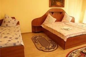 Отель Золотые Ворота. Стандарт трехместный 1