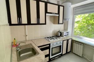 двухкомнатная, ул. Патриарха Мстислава, 1 8