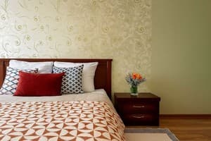 Квартира двухкомнатная возле Запорожской площади. Люкс 4-местный возле Запорожской площади 6