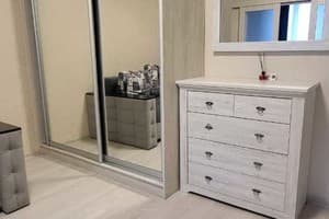 на Яровица 11 4