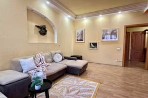 на проспекте Соборный, 177 5