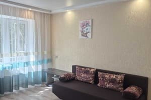 на проспекте Соборный, возле автовокзала 2