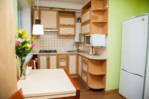 на ул. Независимой Украины 65б 3