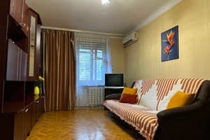 на ул. Яценко 3