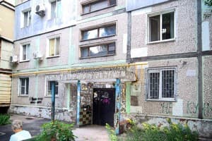 по ул. Независимой Украины 39-г 11