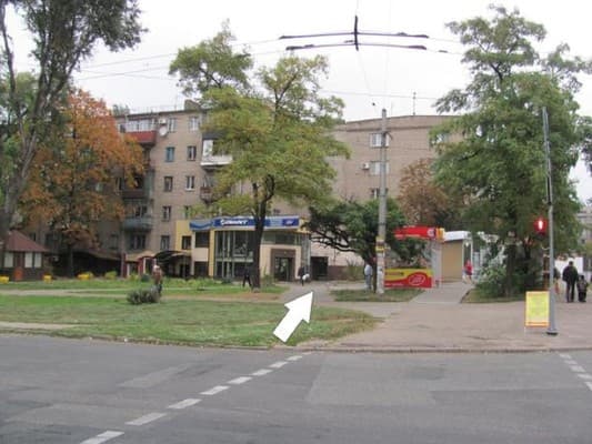 по ул. Независимой Украины 63/43 16