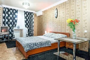 Квартира по ул. Независимой Украины 63/43. Апартаменты двухместный на ул. Независимой Украины 63 1
